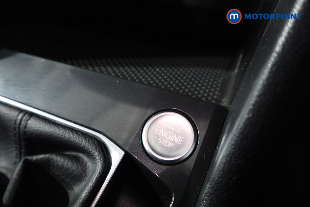 Volkswagen Tiguan Active Manual Petrol SUV - Stock Number (1580229) - 13th supplementary image