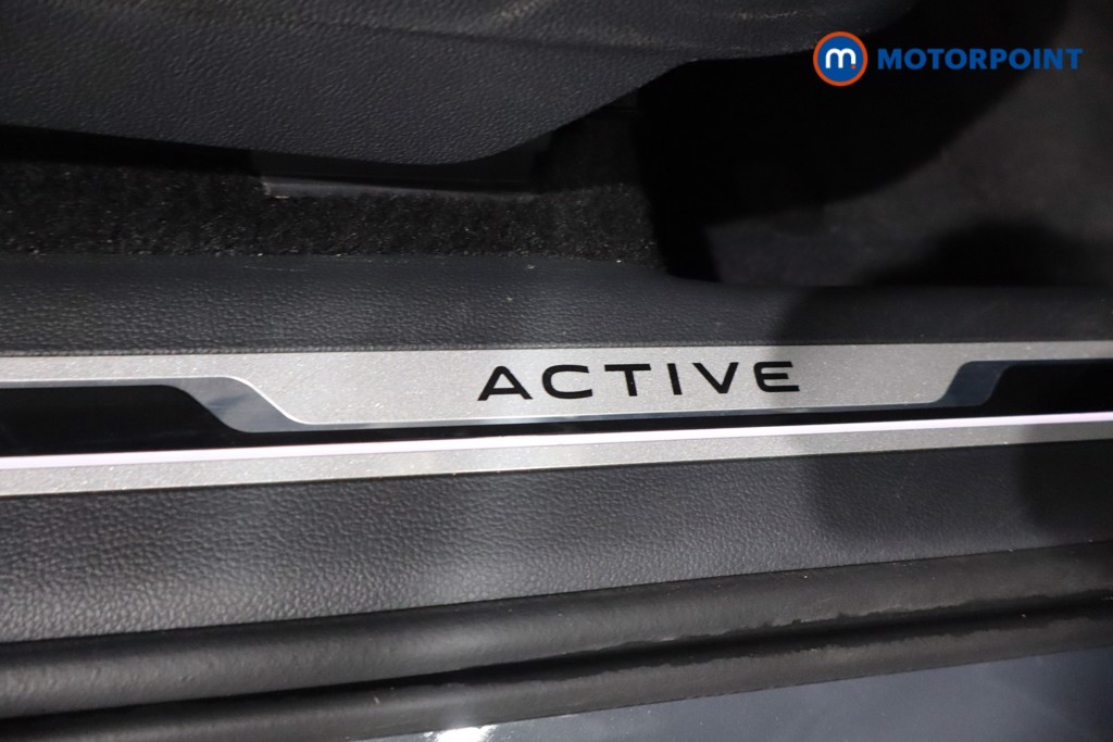 Volkswagen Tiguan Active Manual Petrol SUV - Stock Number (1580229) - 23rd supplementary image