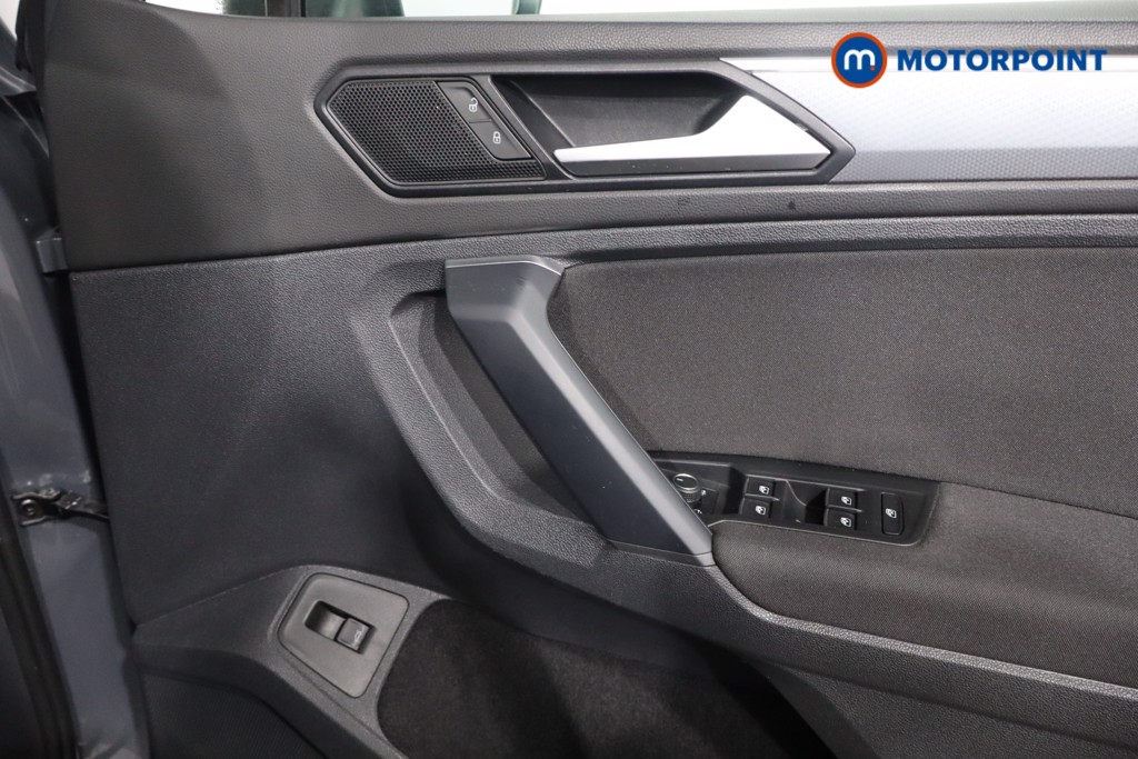 Volkswagen Tiguan Active Manual Petrol SUV - Stock Number (1580229) - 25th supplementary image