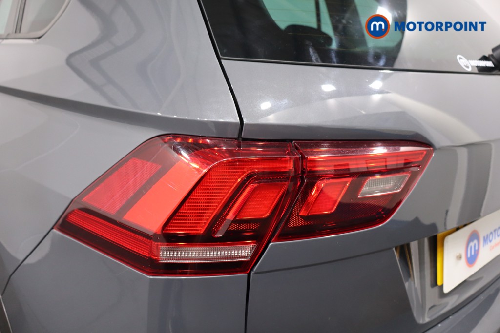 Volkswagen Tiguan Active Manual Petrol SUV - Stock Number (1580229) - 36th supplementary image