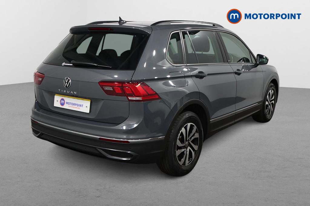 Volkswagen Tiguan Active Manual Petrol SUV - Stock Number (1580229) - Drivers side rear corner