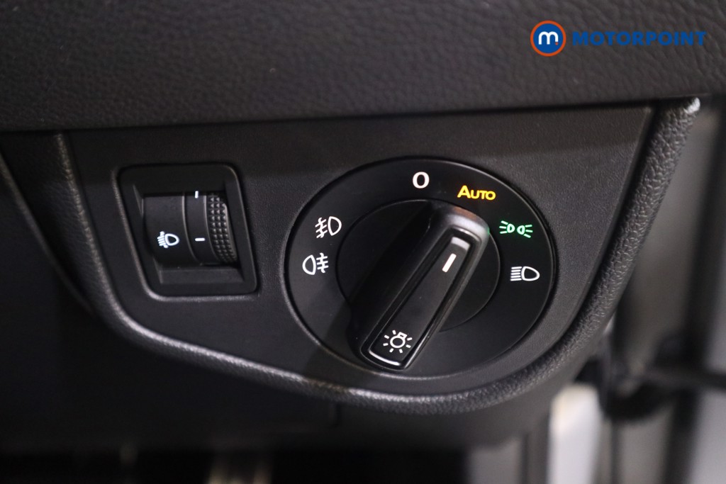 Volkswagen Taigo R-Line Automatic Petrol SUV - Stock Number (1580810) - 9th supplementary image
