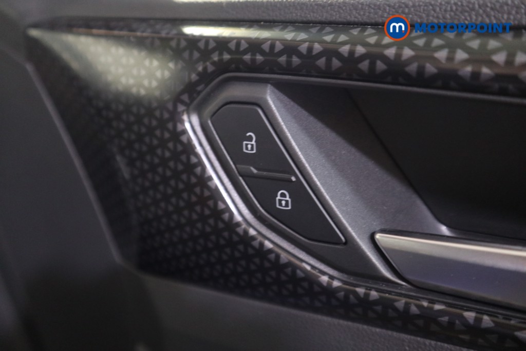 Volkswagen T-Cross SEL Automatic Petrol SUV - Stock Number (1580925) - 10th supplementary image