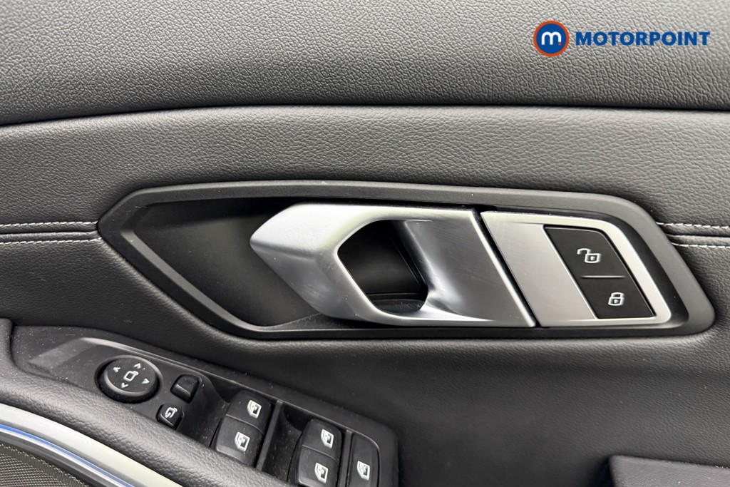 BMW 3 Series M Sport Automatic Petrol Plug-In Hybrid Saloon - Stock Number (1580952) - 19th supplementary image