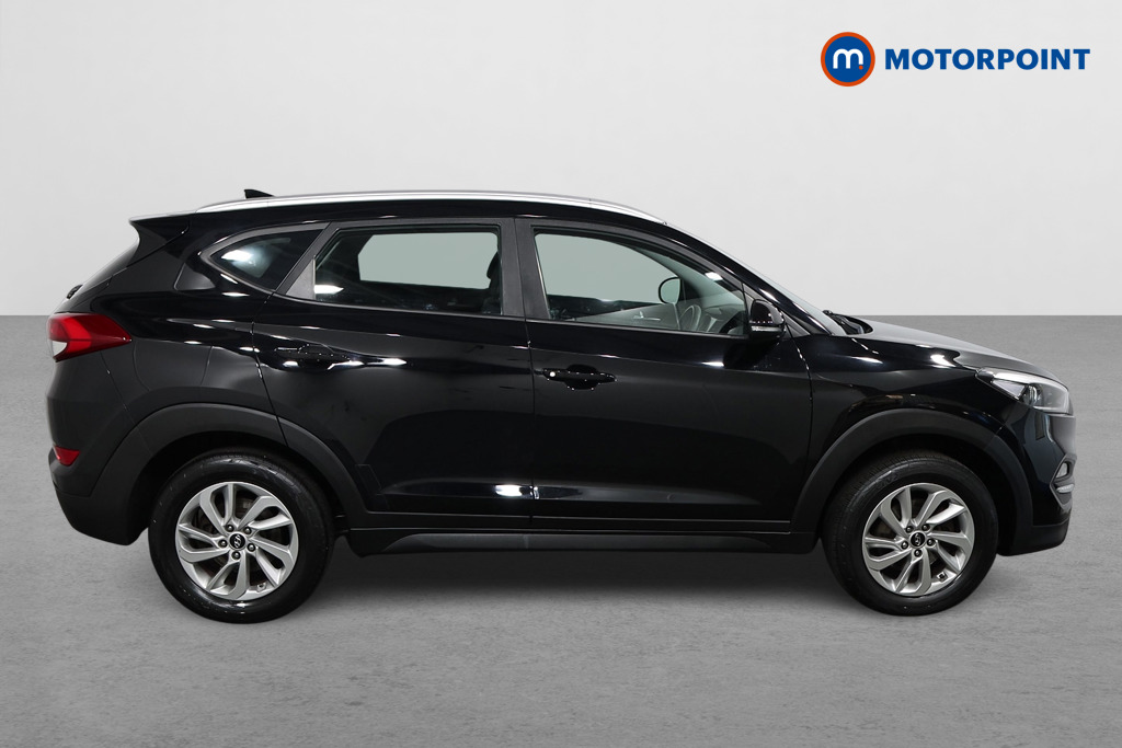 Hyundai Tucson Se Nav Manual Petrol SUV - Stock Number (1581086) - Drivers side