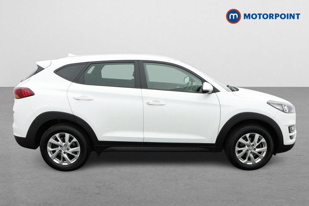 Hyundai Tucson Se Nav Manual Petrol SUV - Stock Number (1581204) - Drivers side