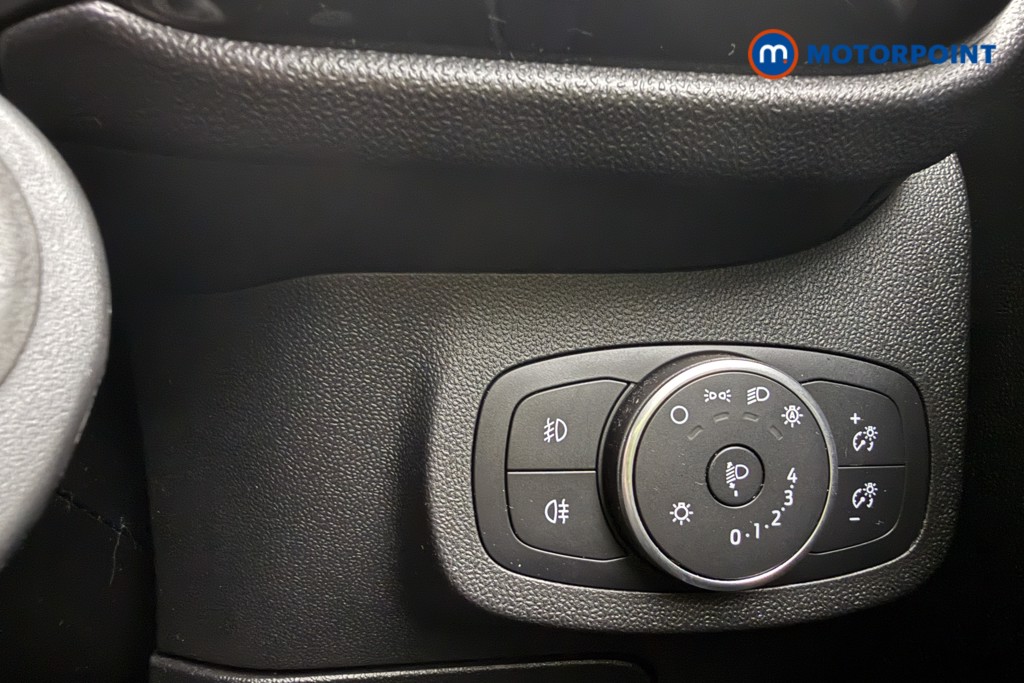 Ford Fiesta Zetec Manual Petrol Hatchback - Stock Number (1581430) - 17th supplementary image