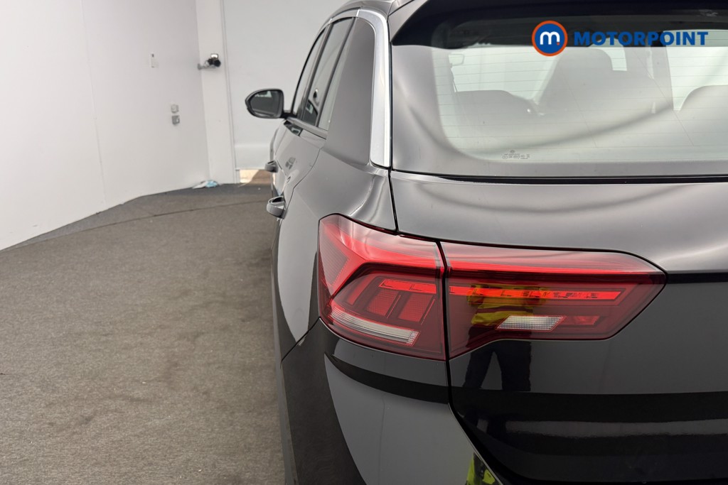 Volkswagen T-Roc Life Manual Petrol SUV - Stock Number (1581570) - 5th supplementary image