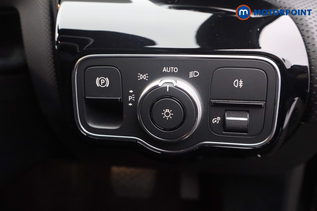 Mercedes-Benz A Class Sport Automatic Diesel Hatchback - Stock Number (1581727) - 17th supplementary image