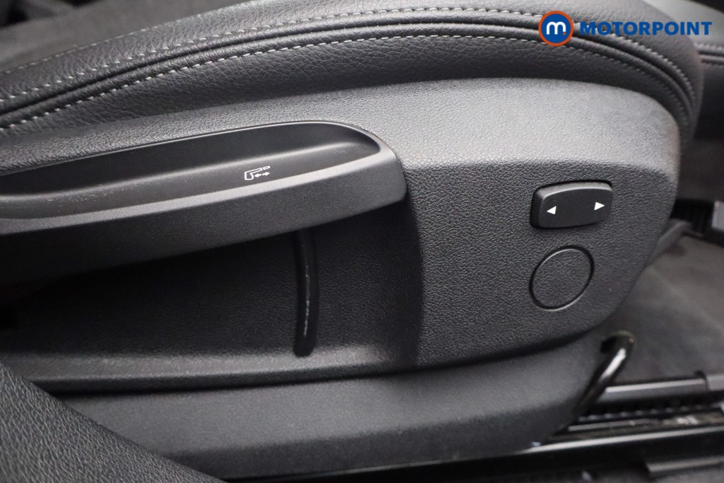 BMW 1 Series Sport Automatic Petrol Hatchback - Stock Number (1581735) - 35th supplementary image