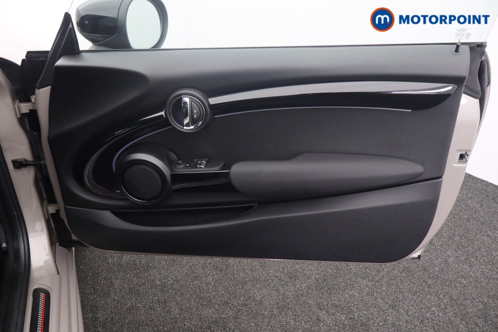 Mini Hatchback Cooper S Sport Automatic Petrol Hatchback - Stock Number (1581752) - 16th supplementary image