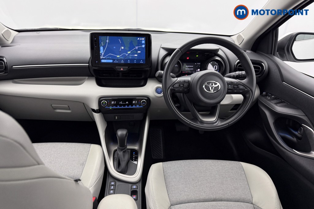 Toyota Yaris Excel Automatic Petrol-Electric Hybrid Hatchback - Stock Number (1581756) - 1st supplementary image
