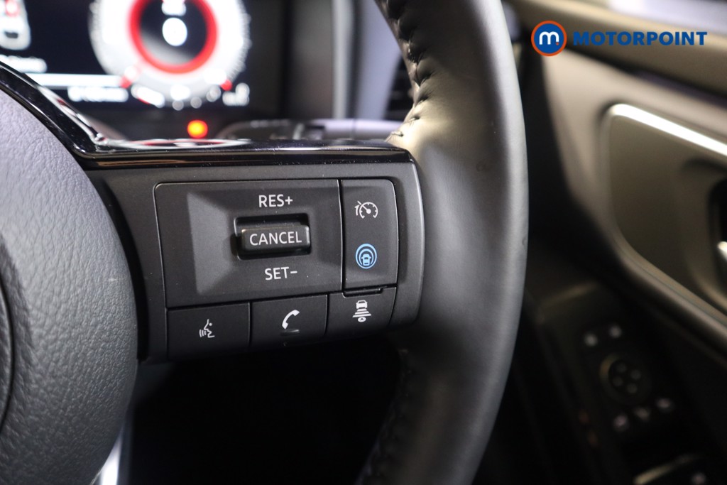 Nissan Qashqai Tekna Manual Petrol SUV - Stock Number (1582028) - 4th supplementary image