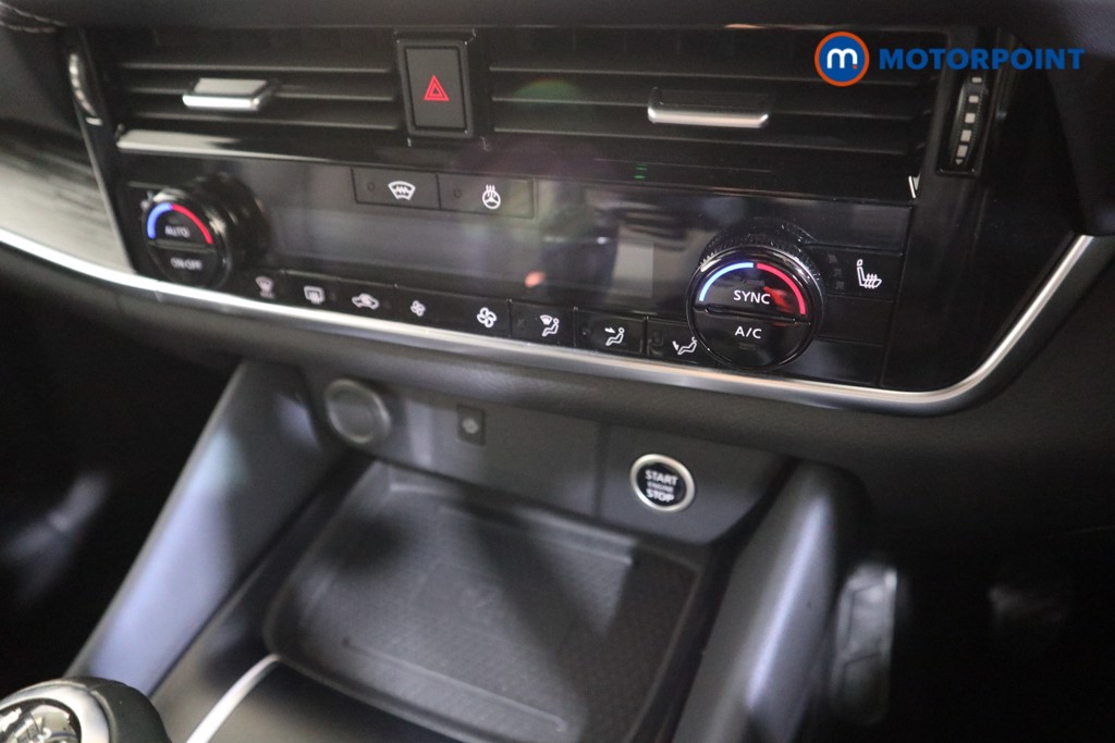 Nissan Qashqai Tekna Manual Petrol SUV - Stock Number (1582028) - 7th supplementary image