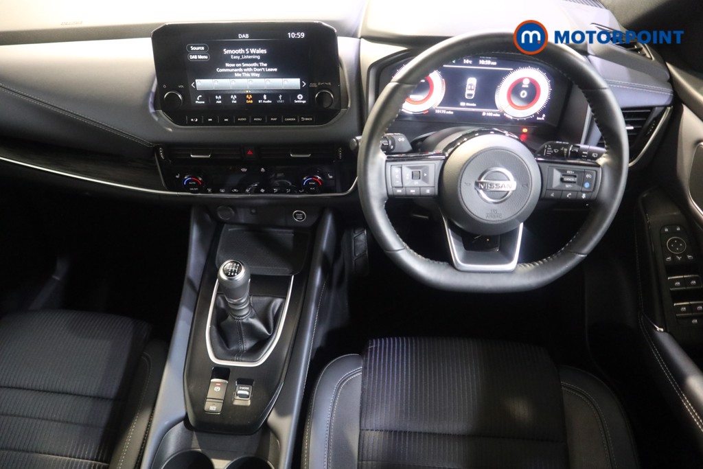 Nissan Qashqai Tekna Manual Petrol SUV - Stock Number (1582028) - 1st supplementary image