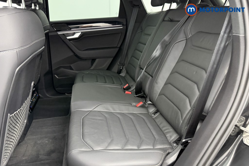 Volkswagen Touareg Black Edition Automatic Diesel SUV - Stock Number (1582262) - 30th supplementary image