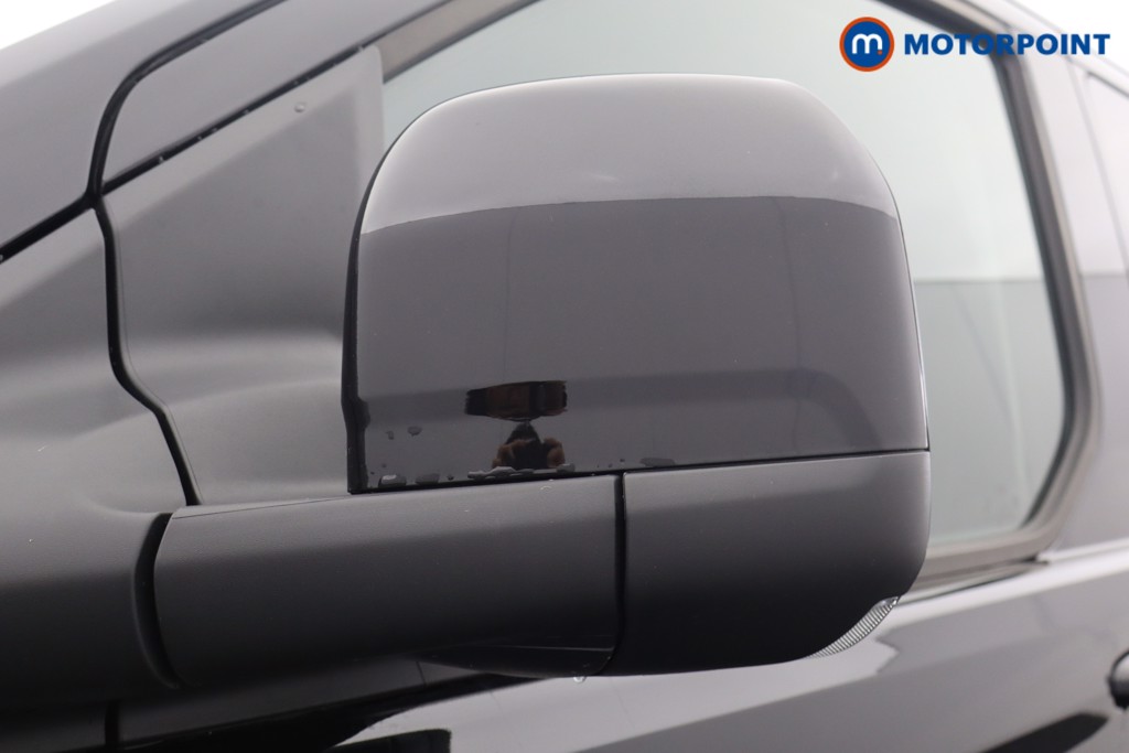 Ford Transit Custom Limited Manual Diesel Crew Bus - Stock Number (1582450) - 20th supplementary image