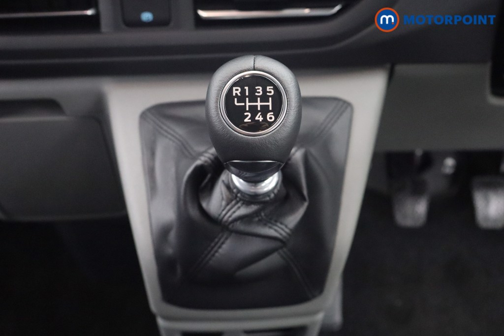 Ford Transit Custom Limited Manual Diesel Crew Bus - Stock Number (1582459) - 5th supplementary image