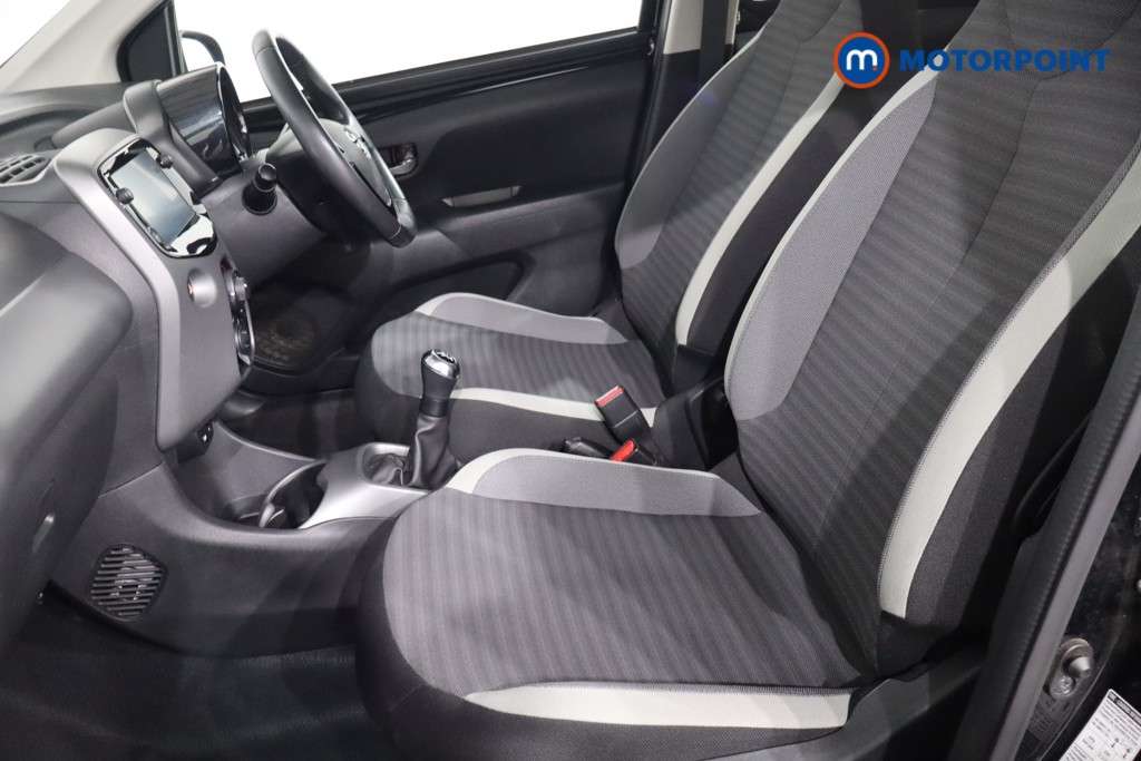 Toyota Aygo X-Play Manual Petrol Hatchback - Stock Number (1582702) - 4th supplementary image