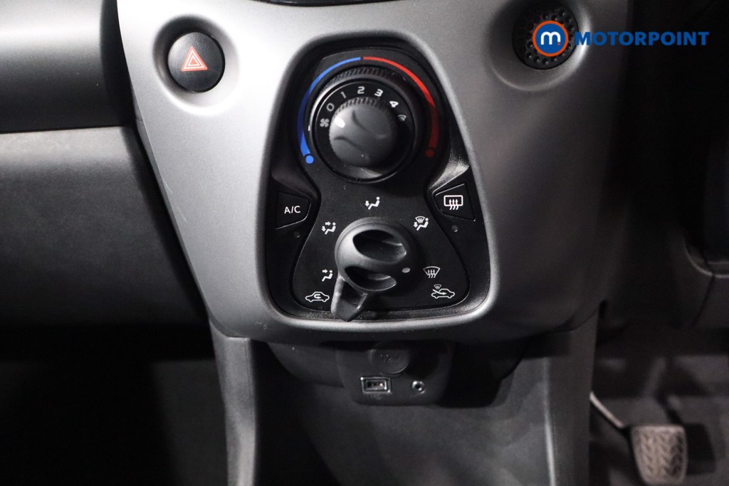 Toyota Aygo X-Play Manual Petrol Hatchback - Stock Number (1582702) - 19th supplementary image