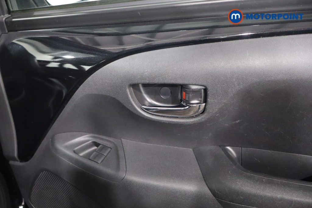 Toyota Aygo X-Play Manual Petrol Hatchback - Stock Number (1582702) - 21st supplementary image