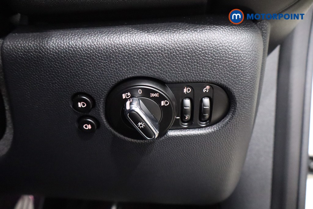 Mini Hatchback Cooper Sport Automatic Petrol Hatchback - Stock Number (1583145) - 20th supplementary image