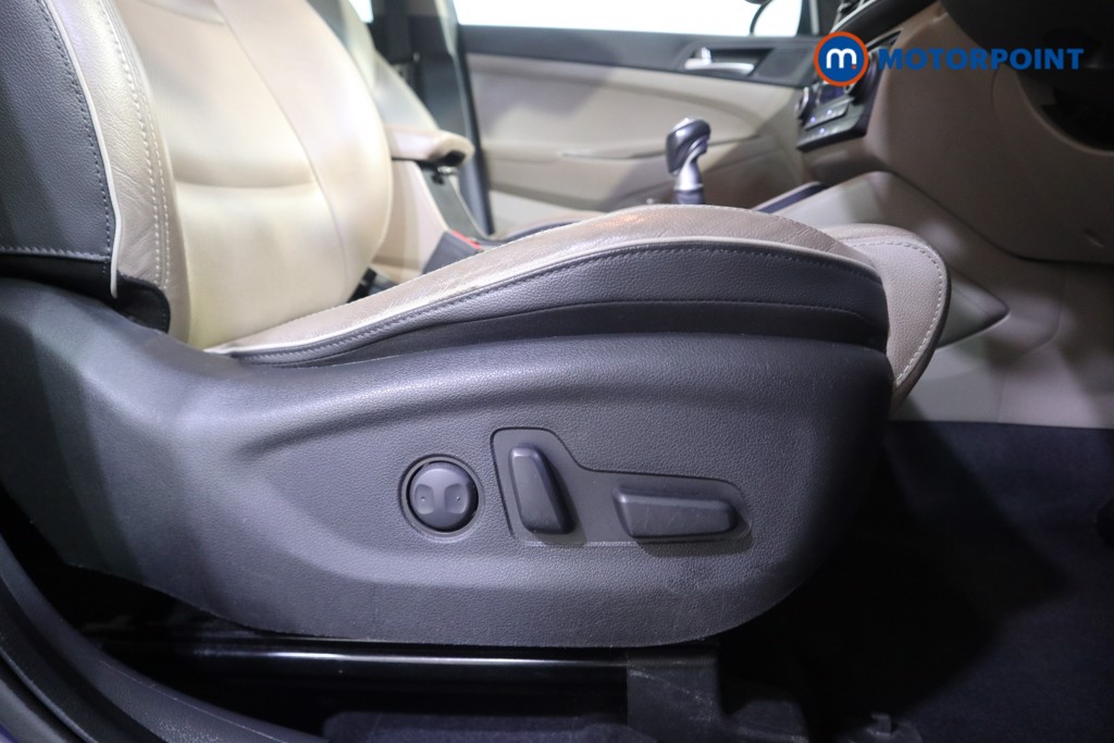 Hyundai Tucson Premium Manual Petrol SUV - Stock Number (1564290) - 11th supplementary image