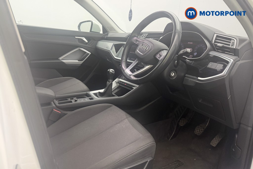 Audi Q3 Technik Manual Petrol SUV - Stock Number (1568653) - 5th supplementary image