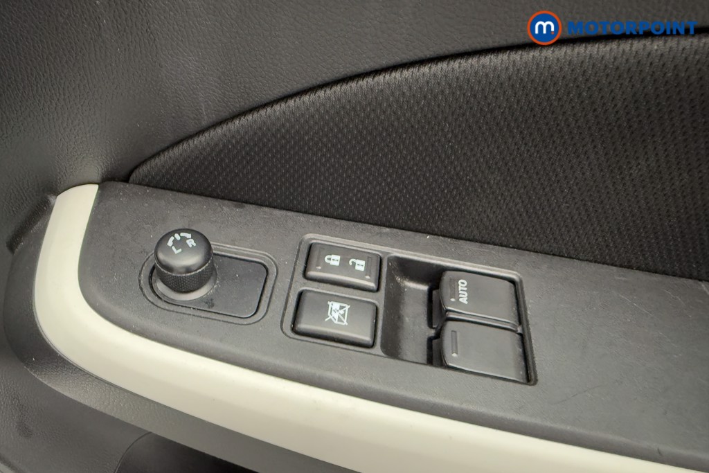 Suzuki Swift Sz-L Manual Petrol Hatchback - Stock Number (1569097) - 18th supplementary image