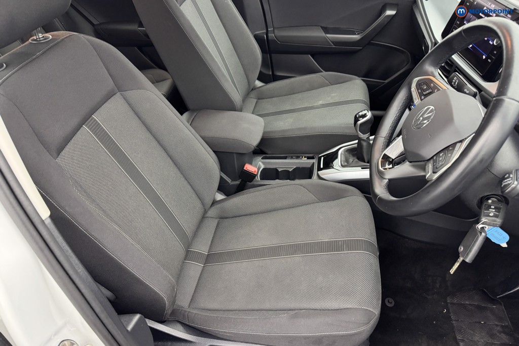 Volkswagen T-Roc Life Manual Petrol SUV - Stock Number (1571654) - 5th supplementary image