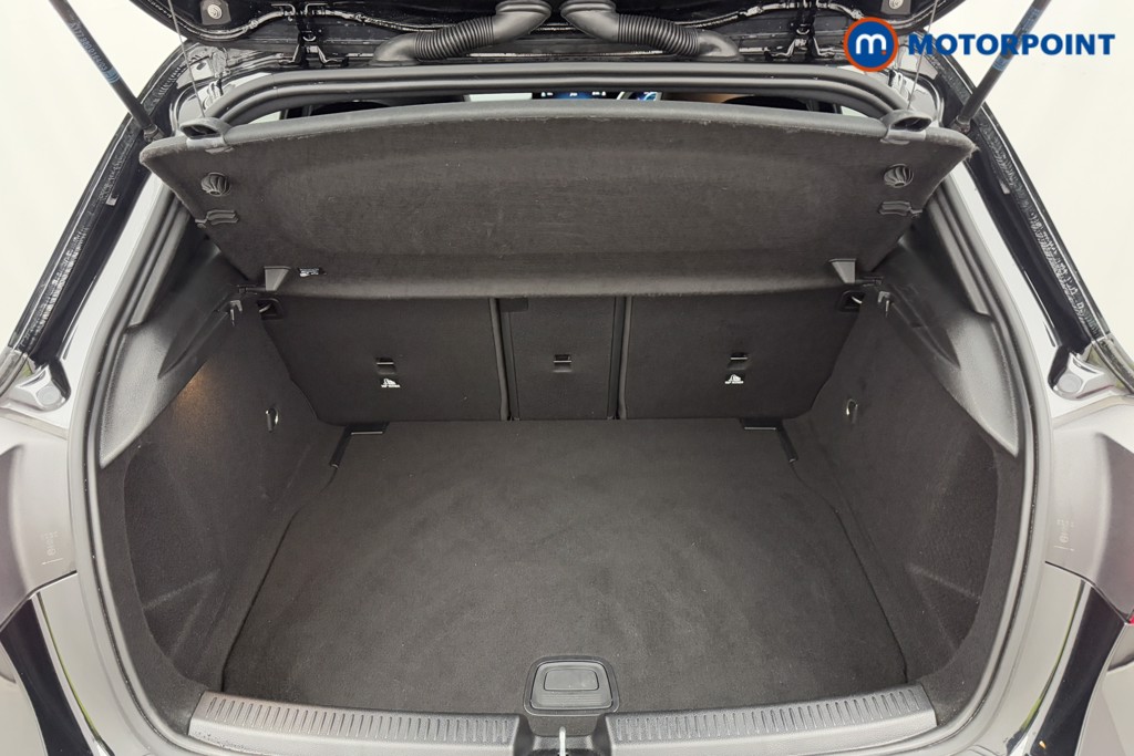 Mercedes-Benz A Class Amg Line Executive Edition Automatic Petrol Hatchback - Stock Number (1572578) - 30th supplementary image