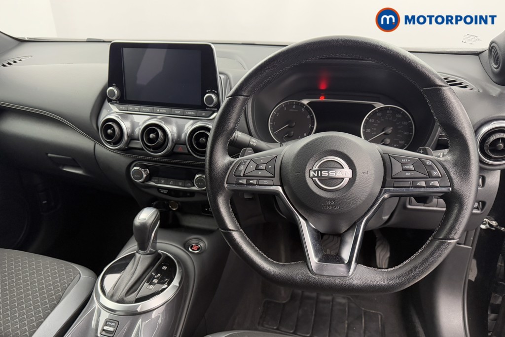 Nissan Juke N-Connecta Automatic Petrol SUV - Stock Number (1572651) - 2nd supplementary image