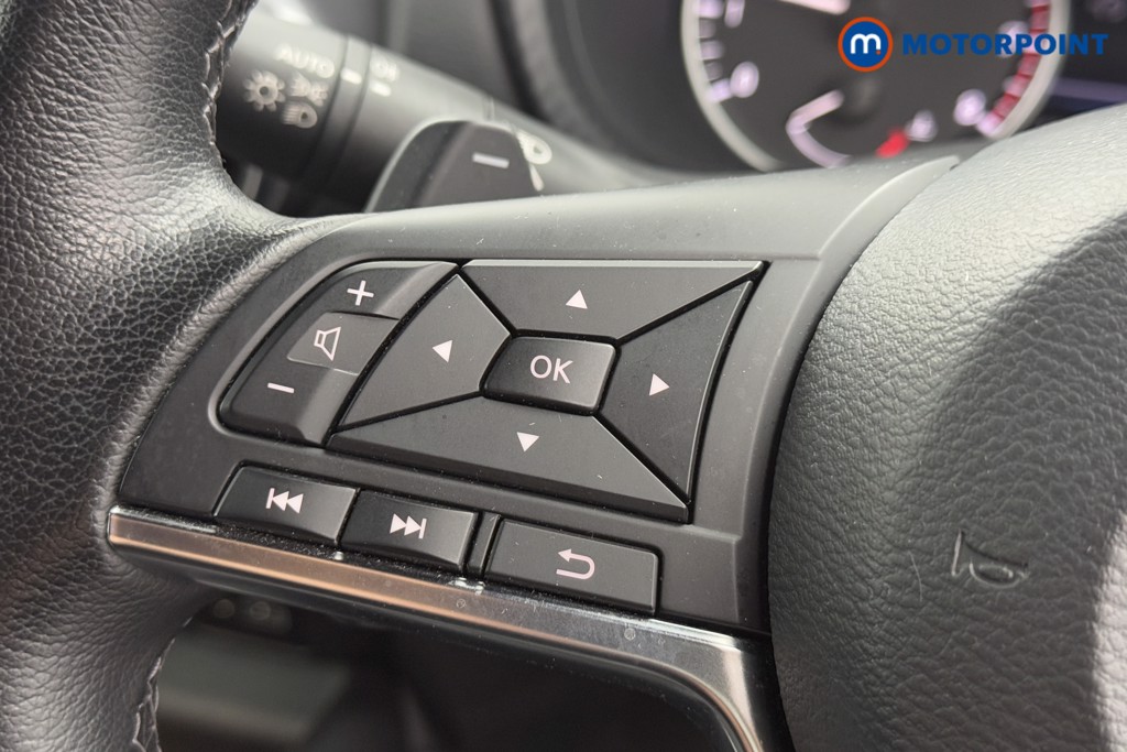 Nissan Juke N-Connecta Automatic Petrol SUV - Stock Number (1572651) - 3rd supplementary image