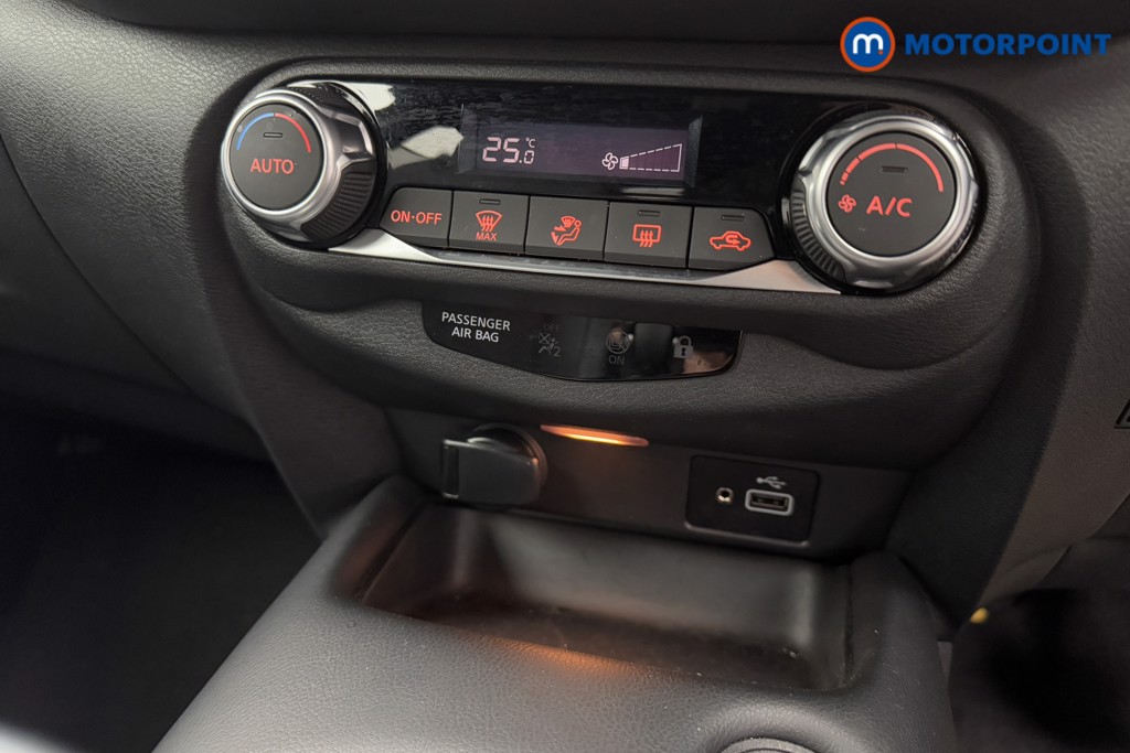 Nissan Juke N-Connecta Automatic Petrol SUV - Stock Number (1572651) - 11th supplementary image