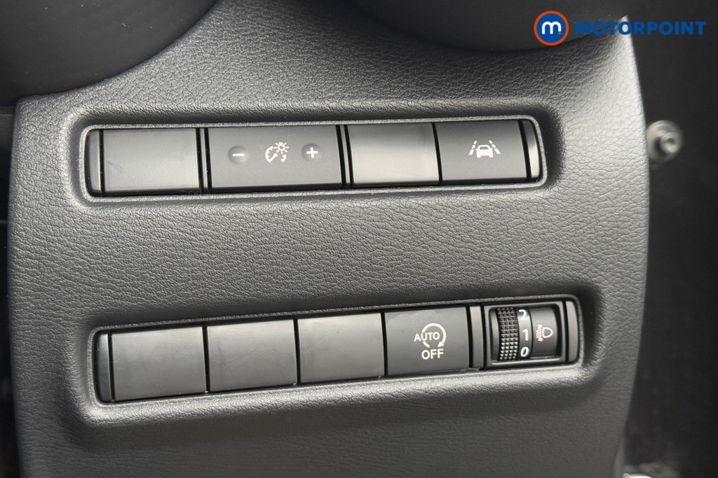 Nissan Juke N-Connecta Automatic Petrol SUV - Stock Number (1572651) - 13th supplementary image