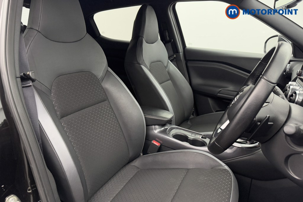 Nissan Juke N-Connecta Automatic Petrol SUV - Stock Number (1572651) - 16th supplementary image