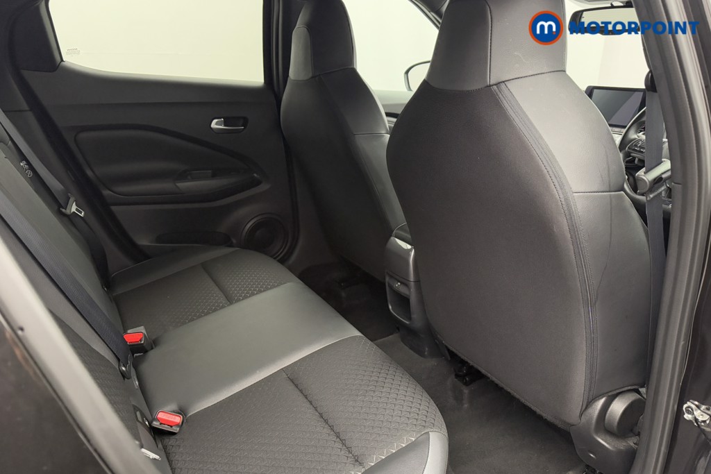 Nissan Juke N-Connecta Automatic Petrol SUV - Stock Number (1572651) - 18th supplementary image
