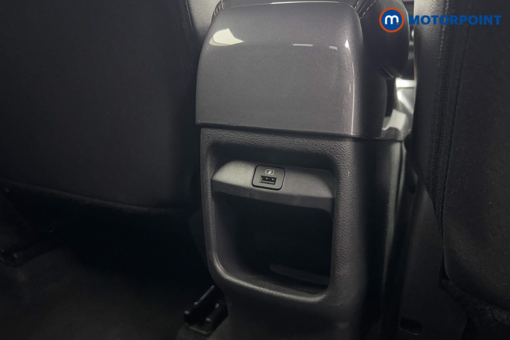 Nissan Juke N-Connecta Automatic Petrol SUV - Stock Number (1572651) - 19th supplementary image