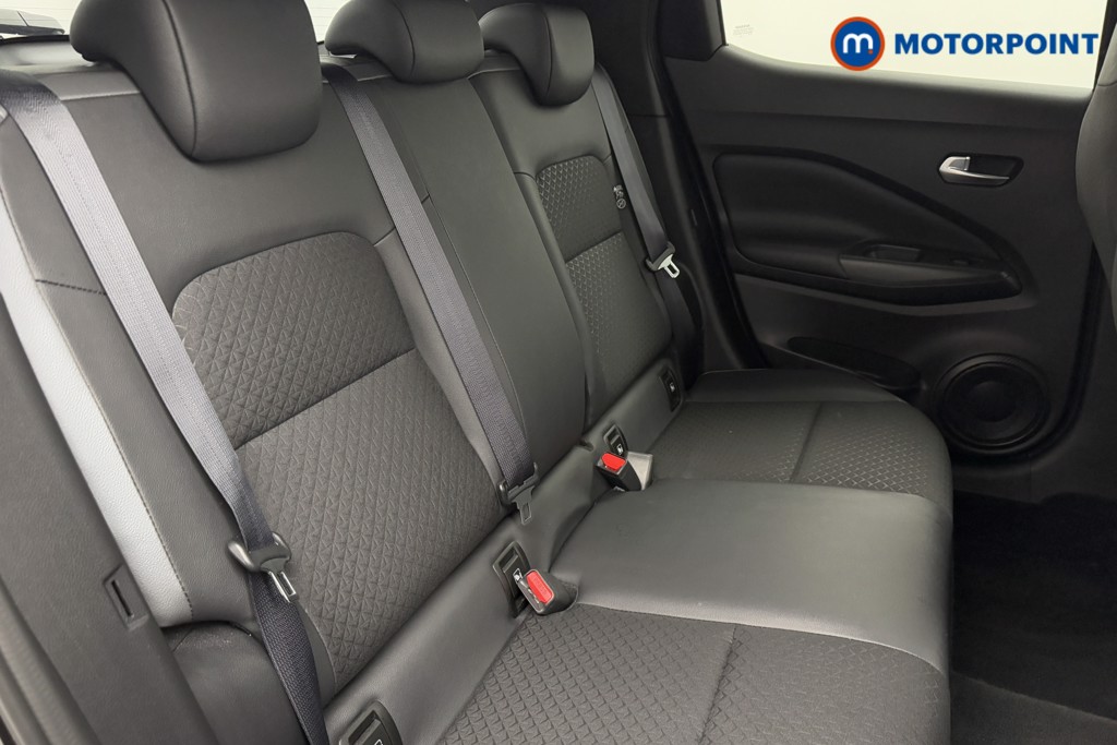 Nissan Juke N-Connecta Automatic Petrol SUV - Stock Number (1572651) - 20th supplementary image