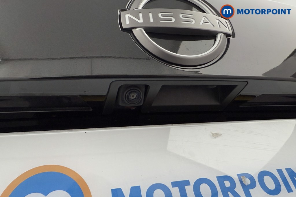 Nissan Juke N-Connecta Automatic Petrol SUV - Stock Number (1572651) - 23rd supplementary image