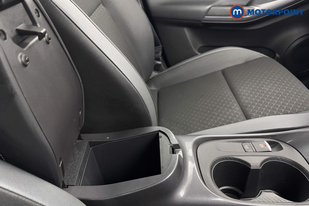 Nissan Juke N-Connecta Automatic Petrol SUV - Stock Number (1572670) - 15th supplementary image