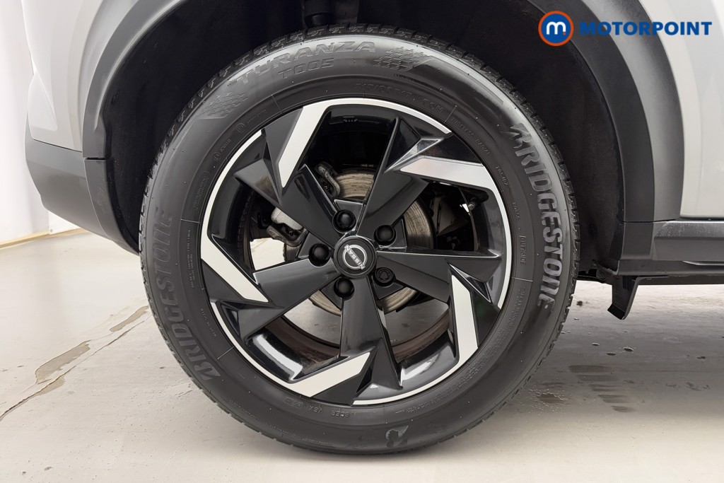 Nissan Juke N-Connecta Automatic Petrol SUV - Stock Number (1572670) - 30th supplementary image