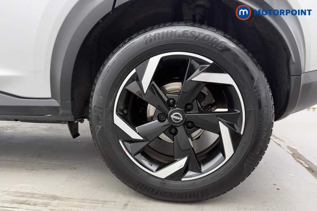 Nissan Juke N-Connecta Automatic Petrol SUV - Stock Number (1572670) - 31st supplementary image