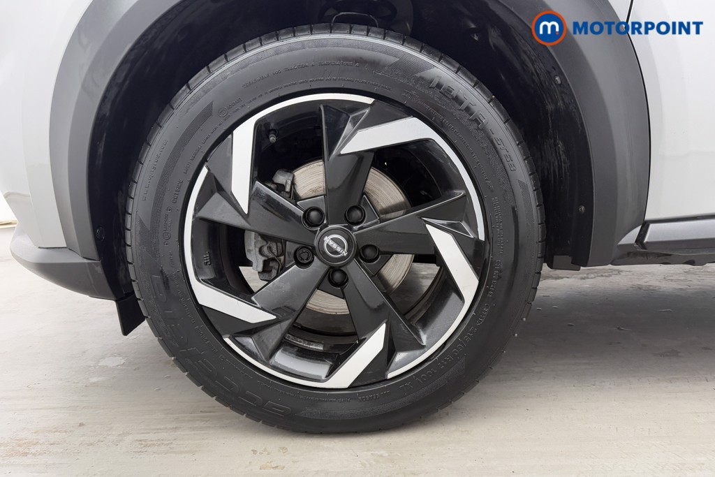Nissan Juke N-Connecta Automatic Petrol SUV - Stock Number (1572670) - 32nd supplementary image