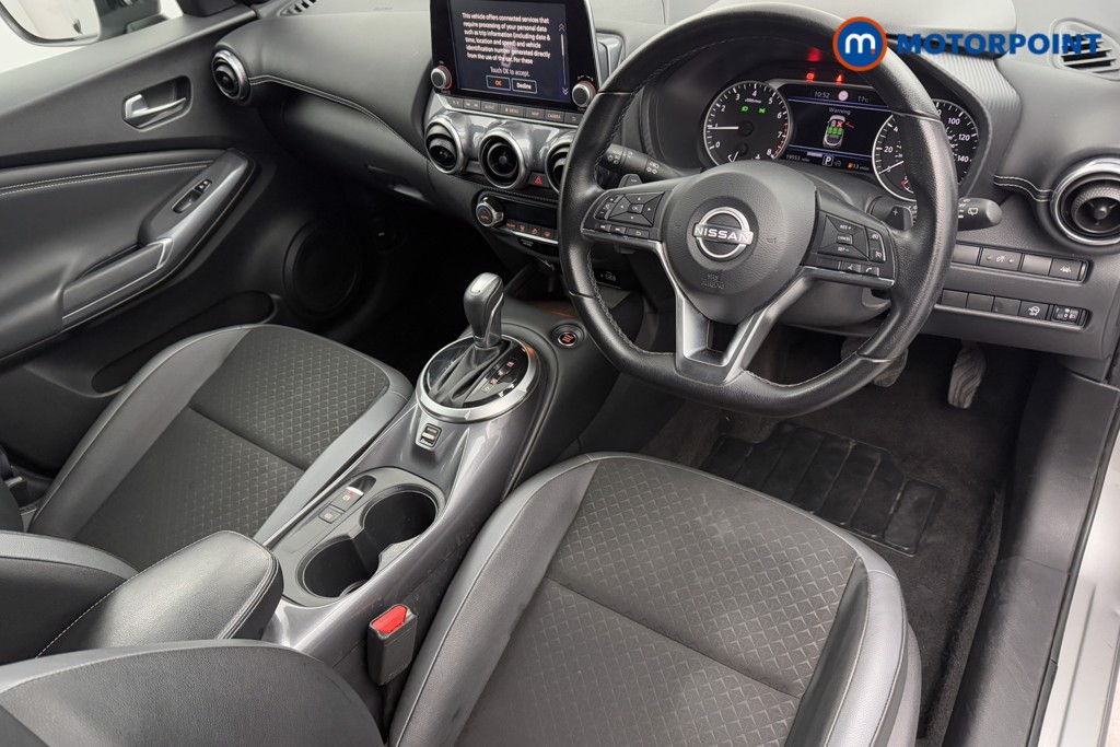 Nissan Juke N-Connecta Automatic Petrol SUV - Stock Number (1572670) - 1st supplementary image