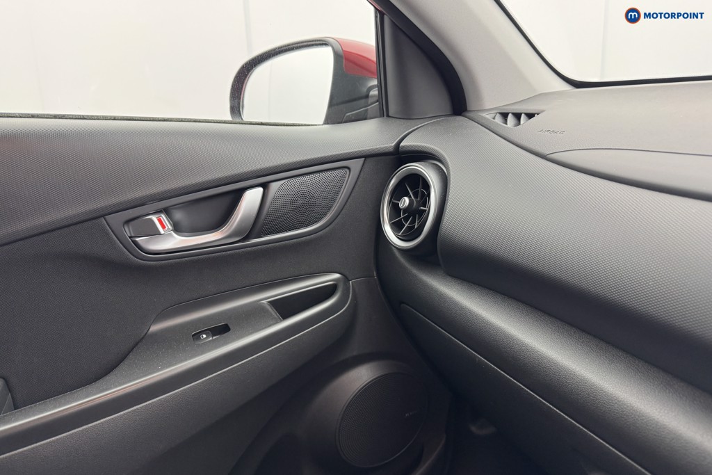 Hyundai Kona Premium Automatic Petrol-Electric Hybrid SUV - Stock Number (1574577) - 18th supplementary image