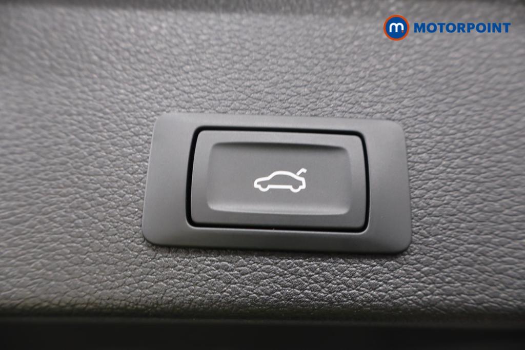 Audi Q2 Black Edition Manual Petrol SUV - Stock Number (1575752) - 22nd supplementary image