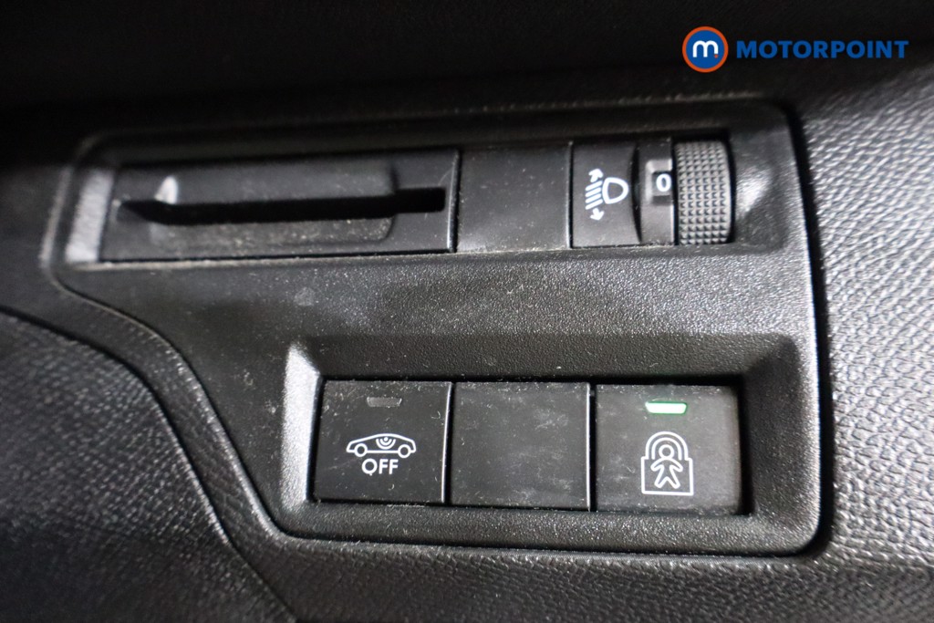 Peugeot 5008 Allure Manual Petrol SUV - Stock Number (1575756) - 17th supplementary image