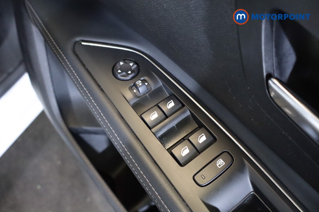 Peugeot 5008 Allure Manual Petrol SUV - Stock Number (1575756) - 18th supplementary image