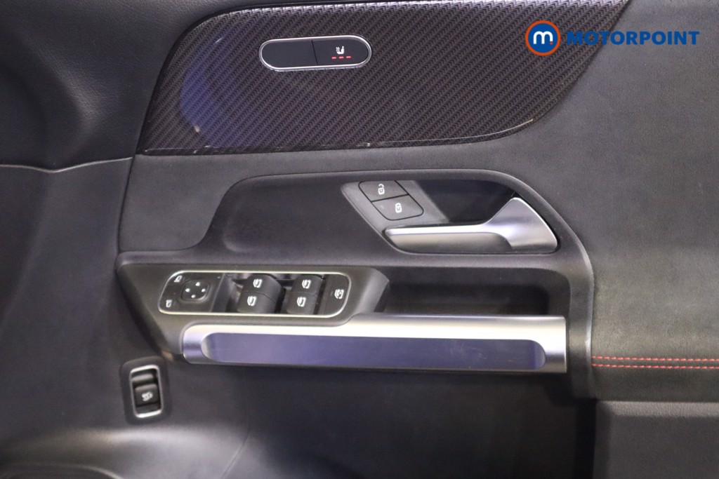 Mercedes-Benz GLB Amg Line Automatic Petrol SUV - Stock Number (1575978) - 14th supplementary image